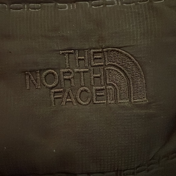 the north face mens puffer jacket (style ACYZ) - Picture 6 of 7